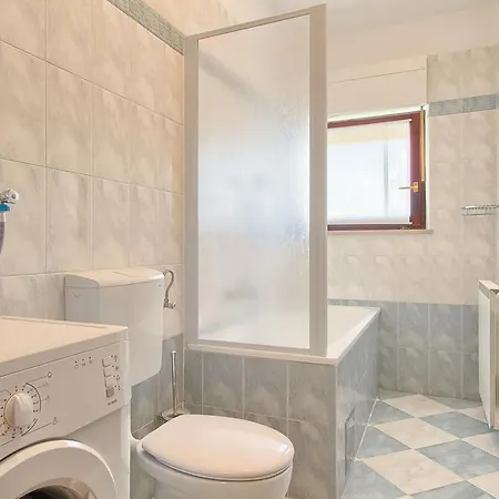 Apartment Top App 5 Min Arena Amphitheater *