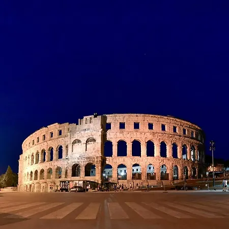 Top App 5 Min Arena Amphitheater *