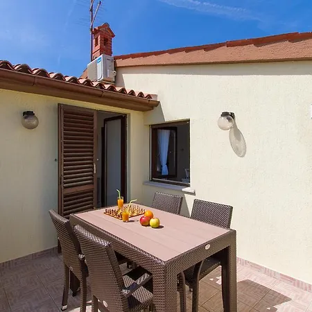 App 5 Min Arena Amphitheater Pula