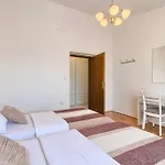 Top App 5 Min Arena Amphitheater Apartment Pula